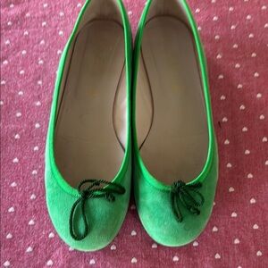 Pretty Ballerinas Green Ballet Flats